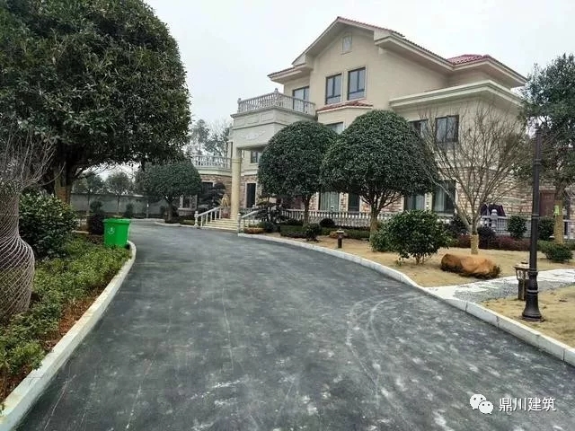 令人心動(dòng)的花園式農(nóng)村別墅，你是不是也想來(lái)一套?