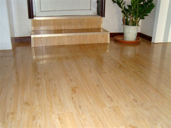 強化復合地板買的好也要常保養，一起來看它的保養方法