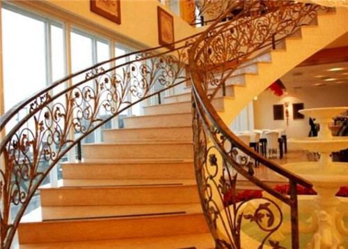 農村自建房的樓梯風水及常見的室內樓梯樣式介紹！