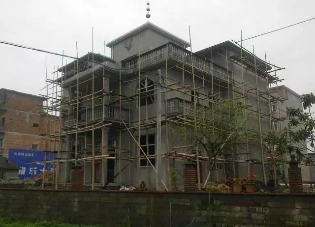 【分享】江西網友花30萬建成帶門面的農村別墅，臨街地基很適合！