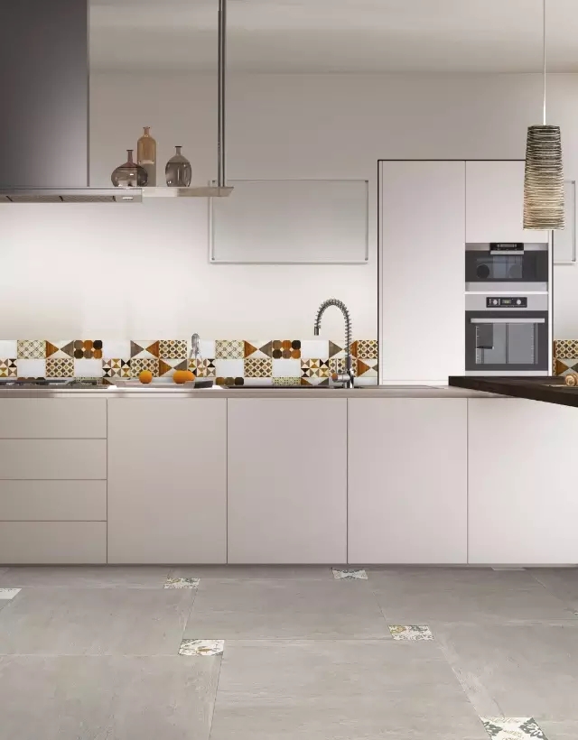 客餐廳、廚衛、陽臺的地磚如何選？區別對待才合理！